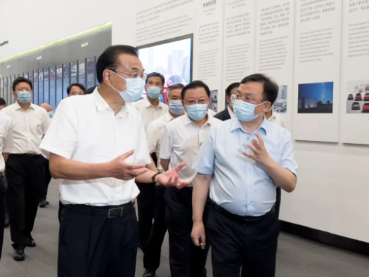 总理说：比亚迪新能源汽车要争当王牌！
